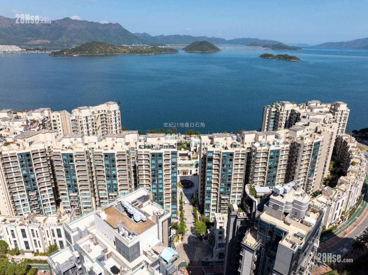 Mayfair By The Sea Rental 4 Bedrooms , 3 Bathrooms 1,400 ft²