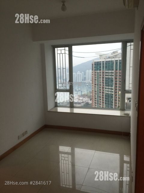 Indihome Rental 3 Bedrooms , 2 Bathrooms 538 ft²
