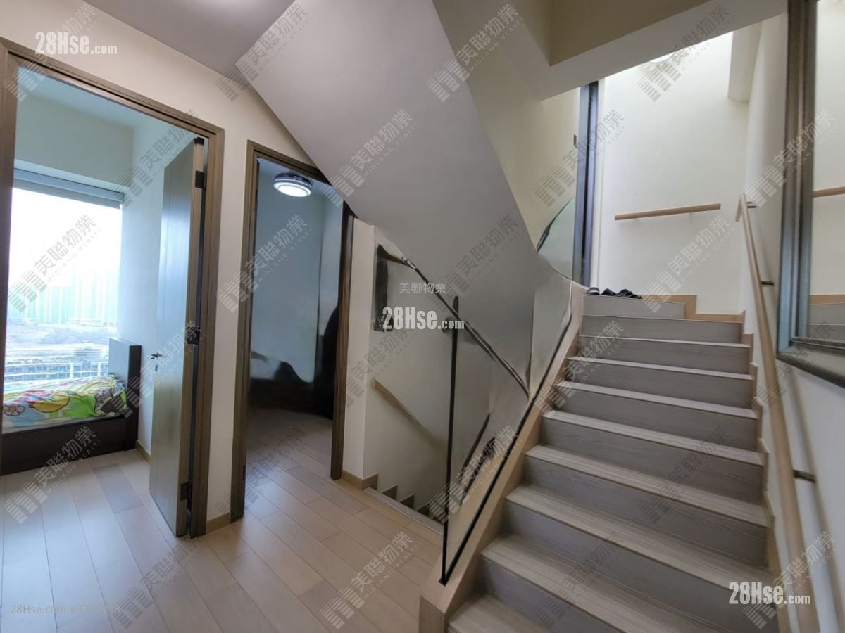 Twin Peaks Sell 4 Bedrooms , 3 Bathrooms 1,259 ft²