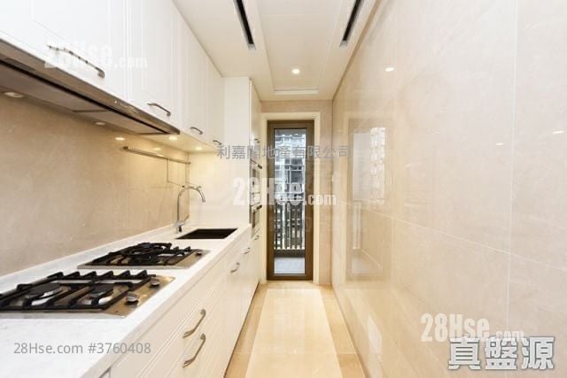 Kensington Hill 售盘 3 房 , 2 浴室 865 平方尺