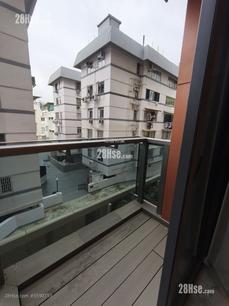 Ayton Sell 3 Bedrooms , 2 Bathrooms 639 ft²