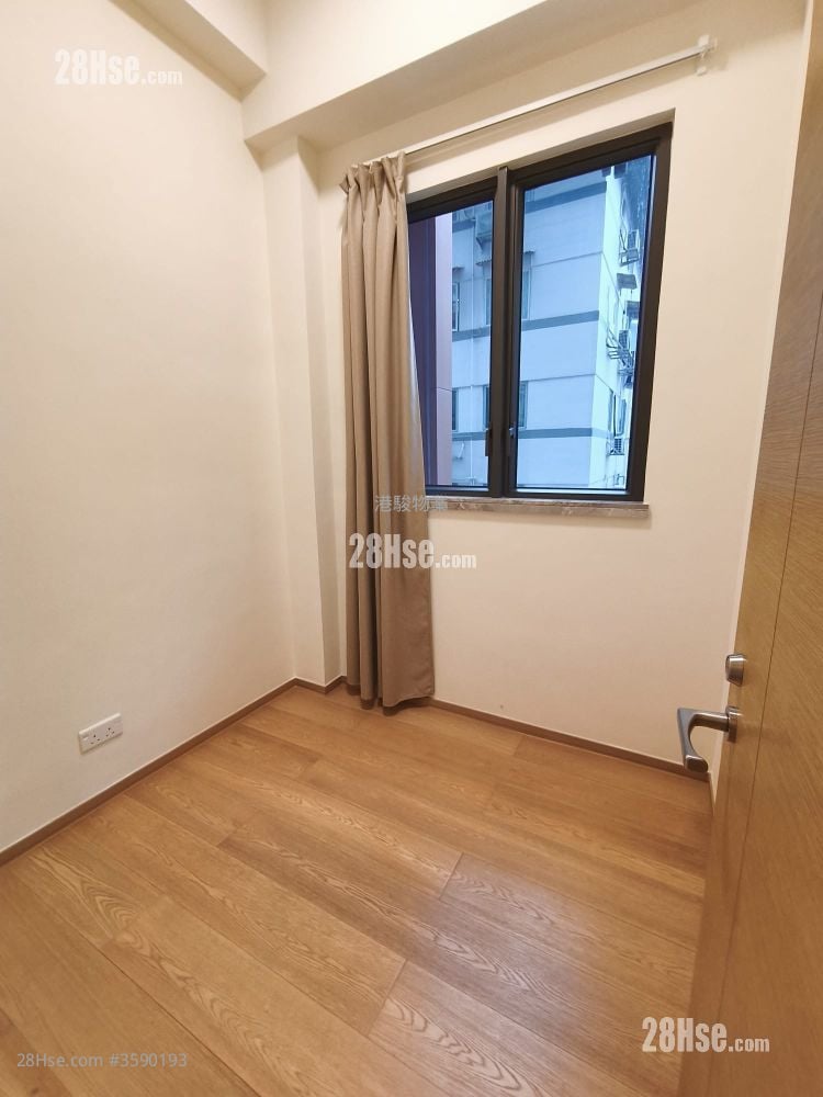 Ayton Sell 3 Bedrooms , 2 Bathrooms 639 ft²