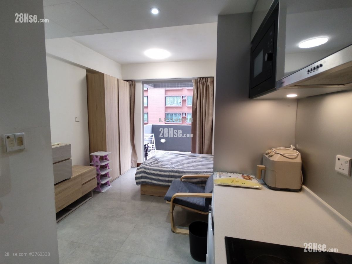 AVA62 售盘 开放式间隔 , 1 浴室 179 平方尺