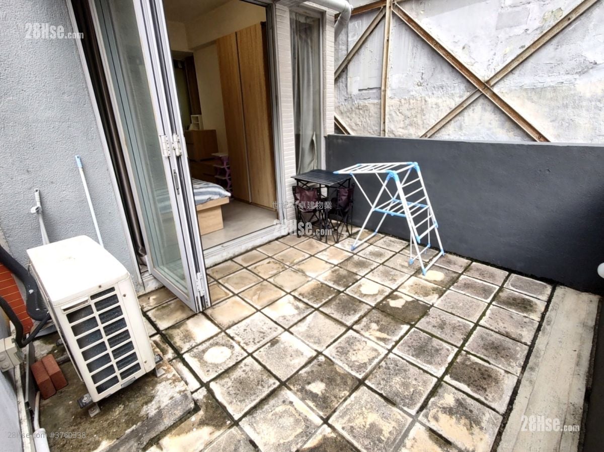 AVA62 售盘 开放式间隔 , 1 浴室 179 平方尺