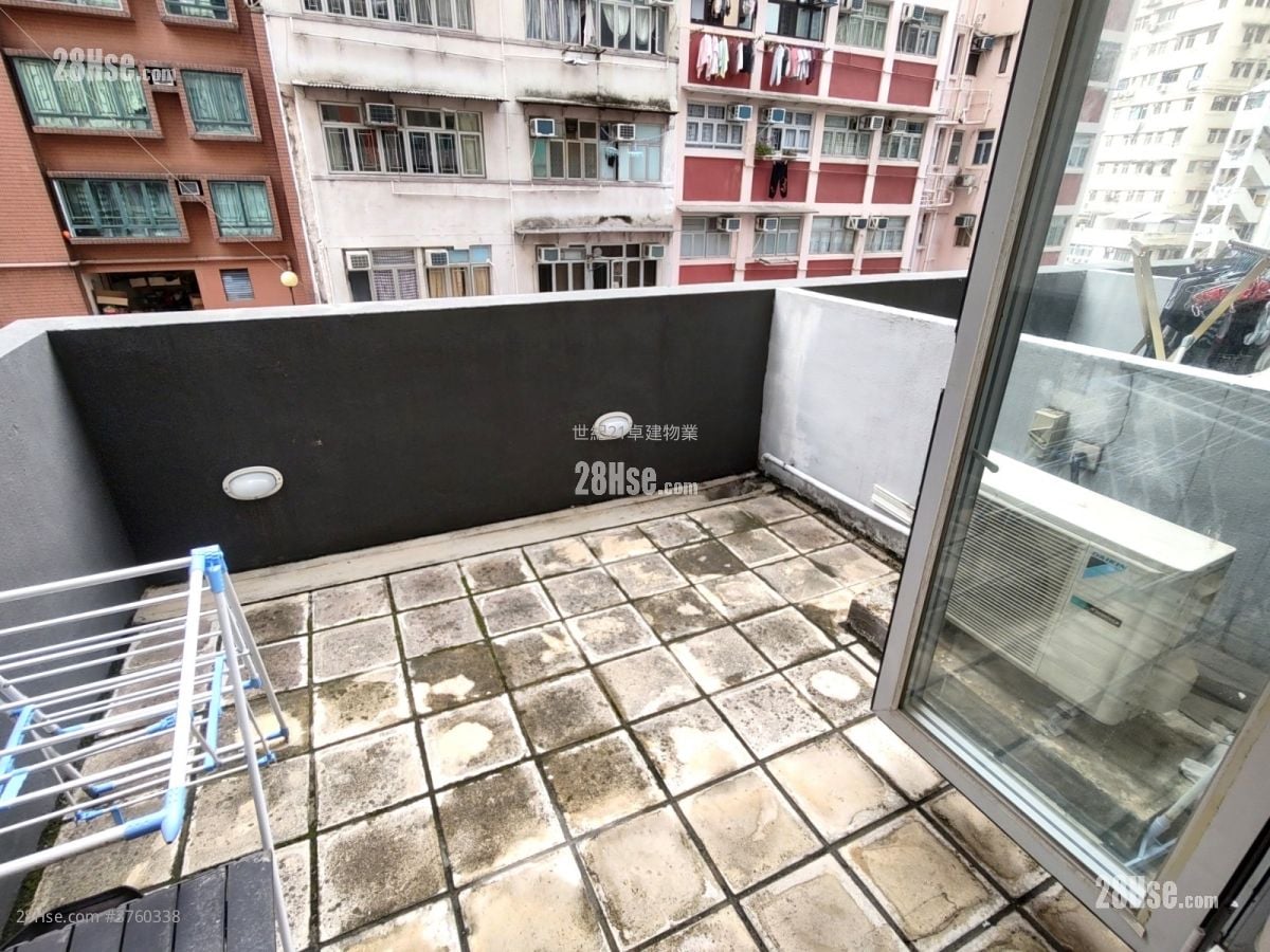 AVA62 售盘 开放式间隔 , 1 浴室 179 平方尺