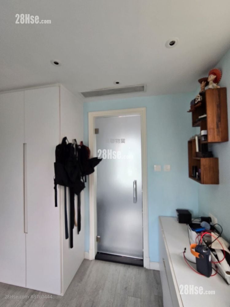 Symphony Bay Sell 3 Bedrooms , 2 Bathrooms 1,140 ft²