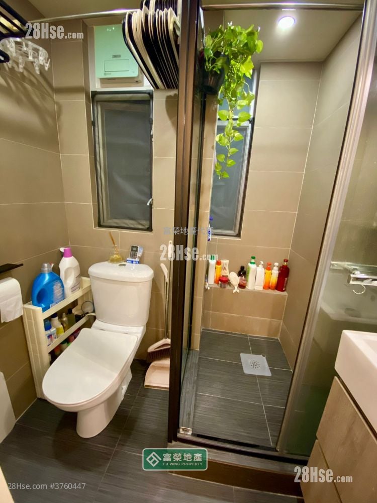 Kam Tong Building Sell 1 Bedroom , 1 Bathroom 222 ft²