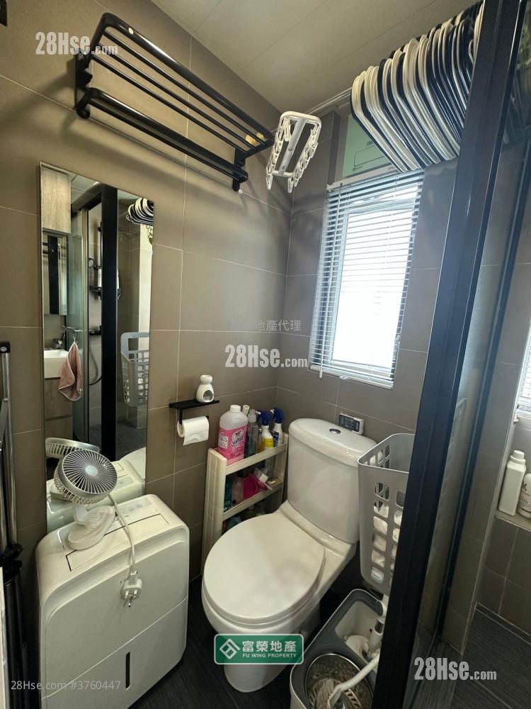 Kam Tong Building Sell 1 Bedroom , 1 Bathroom 222 ft²