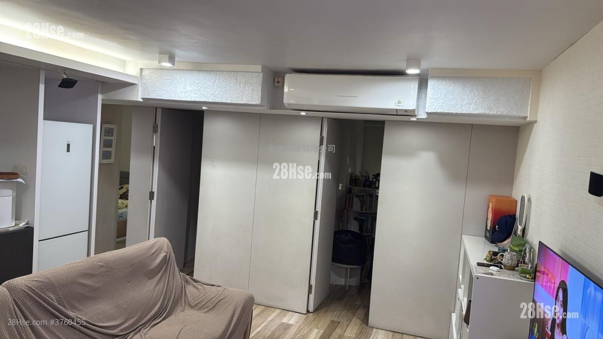 村屋 售盘 3 房 , 1 浴室 700 平方尺