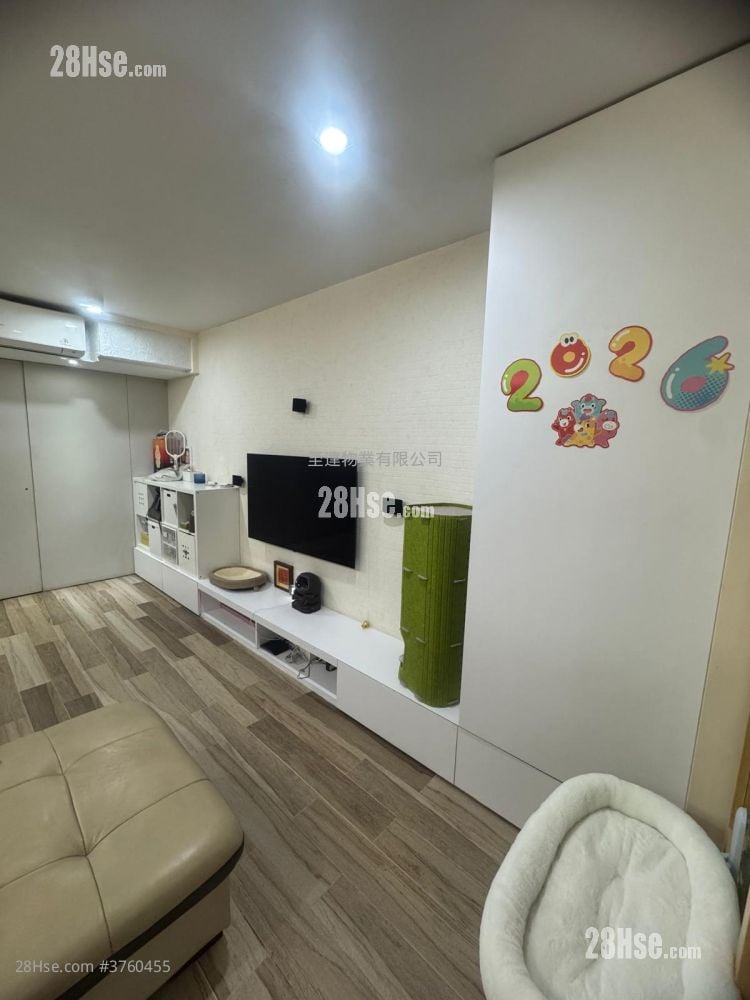 村屋 售盘 3 房 , 1 浴室 700 平方尺