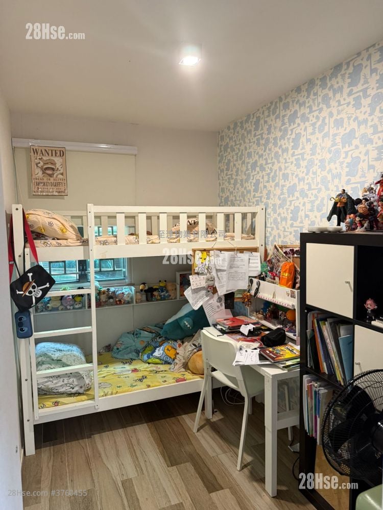 村屋 售盘 3 房 , 1 浴室 700 平方尺