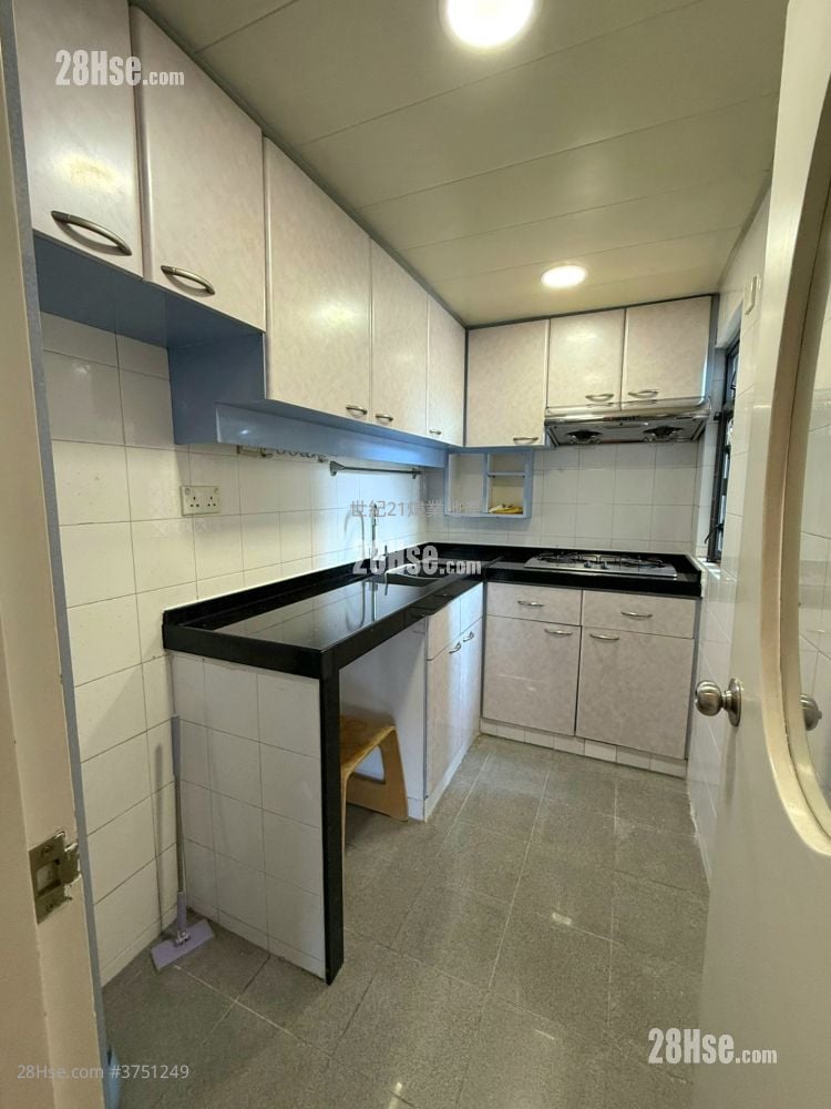 丽湖阁 租盘 3 房 , 1 浴室 598 平方尺