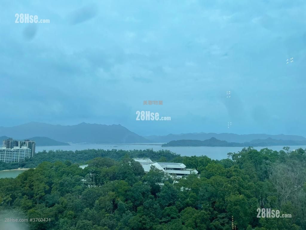 The Entrance Sell 3 Bedrooms , 2 Bathrooms 1,185 ft²