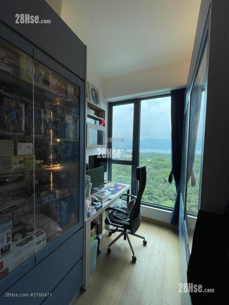 The Entrance Sell 3 Bedrooms , 2 Bathrooms 1,185 ft²