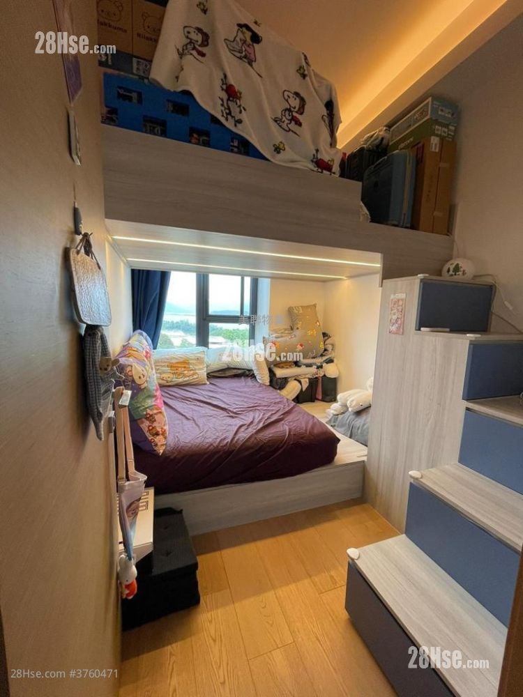 The Entrance Sell 3 Bedrooms , 2 Bathrooms 1,185 ft²