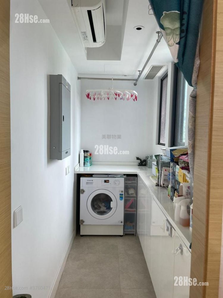 The Entrance Sell 3 Bedrooms , 2 Bathrooms 1,185 ft²