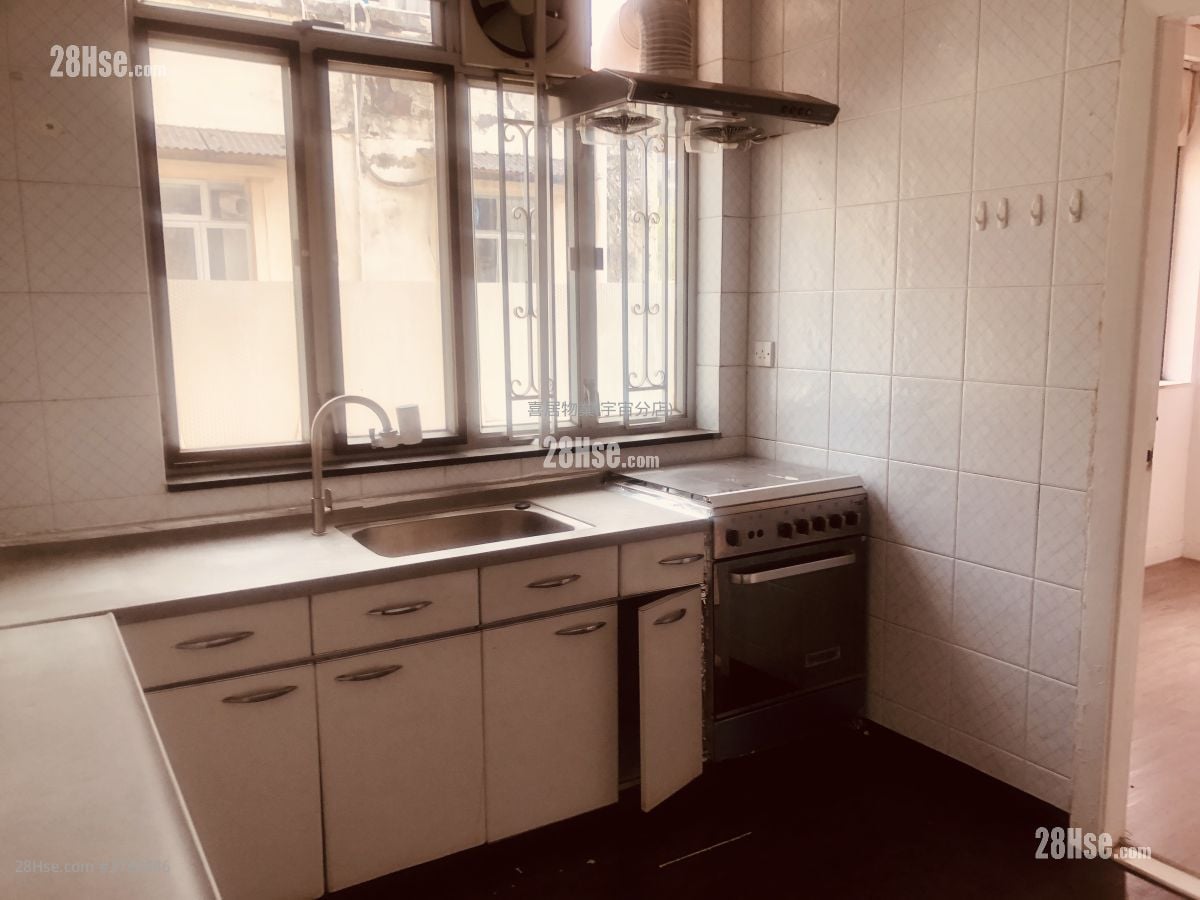 Chinese Mansion Sell 1,498 ft²