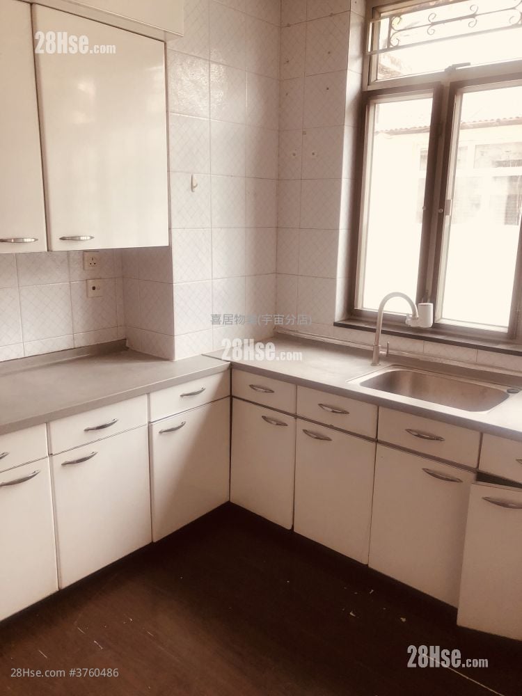 Chinese Mansion Sell 1,498 ft²