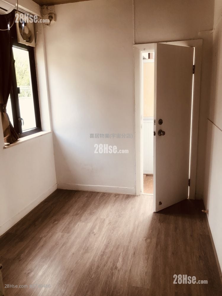 Chinese Mansion Sell 1,498 ft²