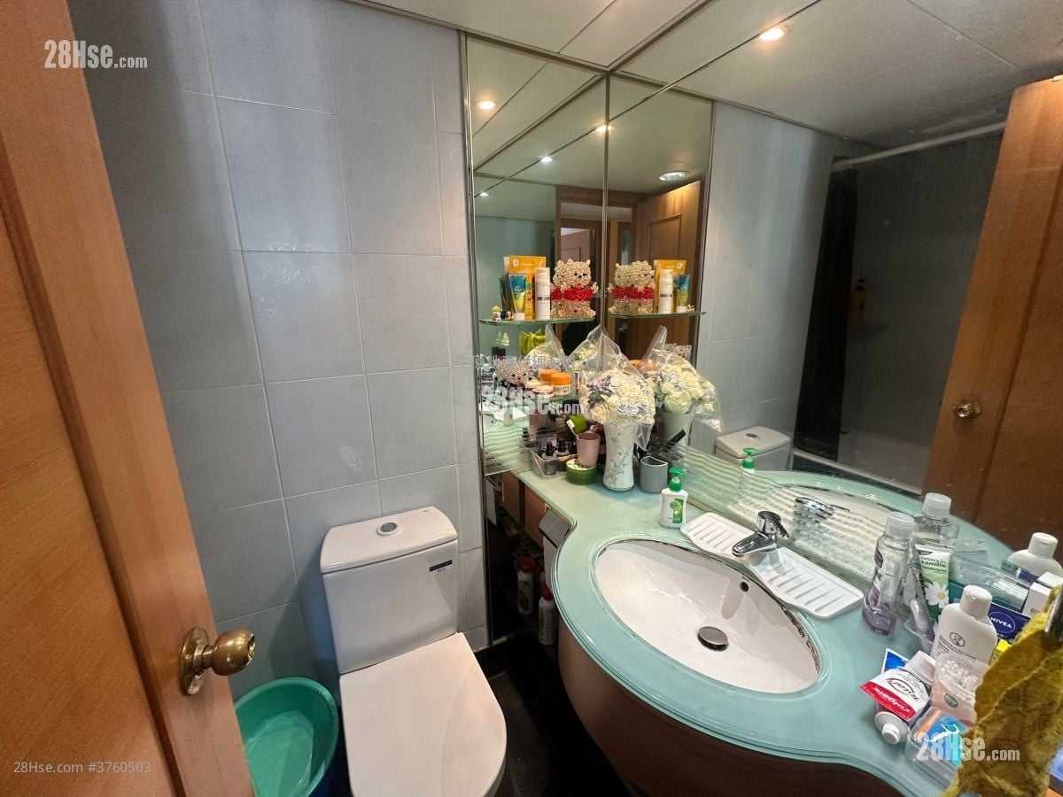 Island Resort Sell 2 Bedrooms 597 ft²