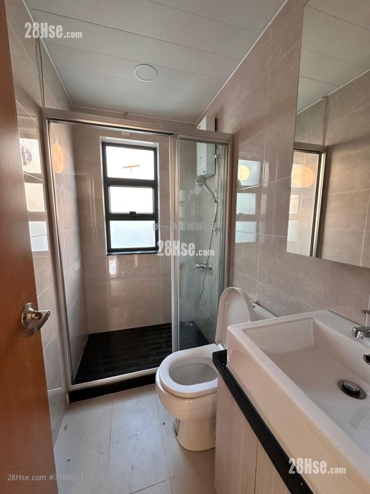 村屋 售盘 3 房 , 1 浴室 700 平方尺