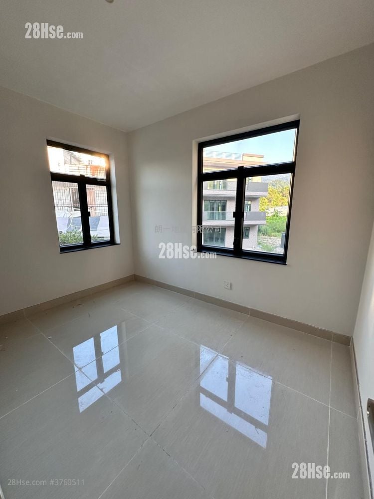 村屋 售盘 3 房 , 1 浴室 700 平方尺