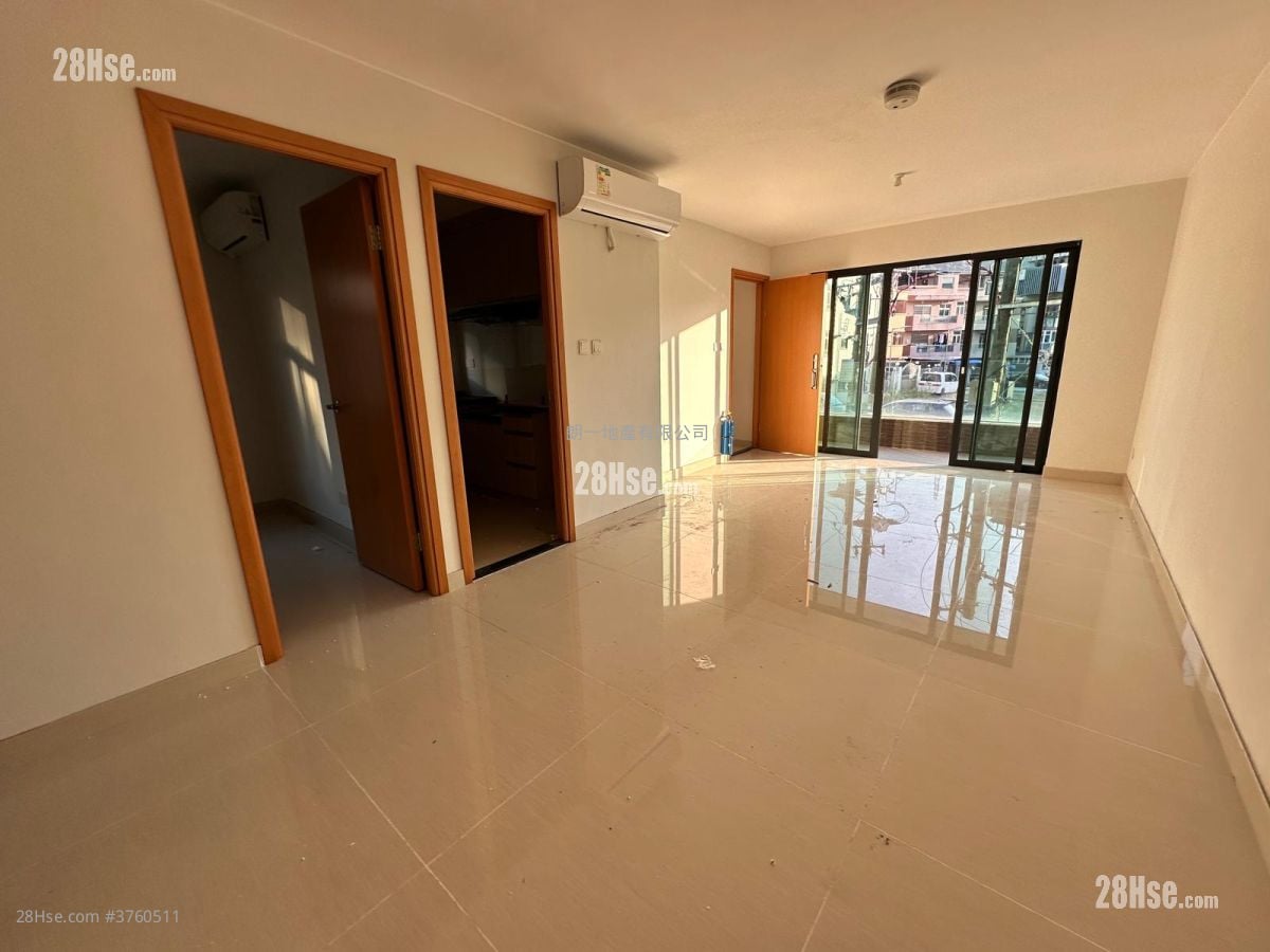 村屋 售盘 3 房 , 1 浴室 700 平方尺