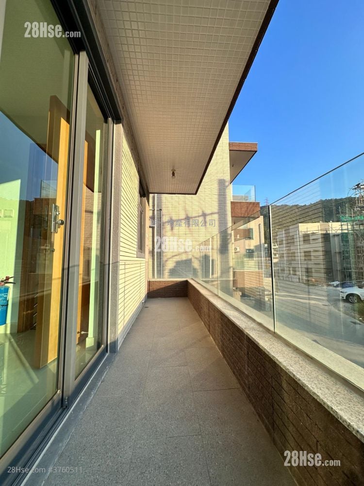 村屋 售盘 3 房 , 1 浴室 700 平方尺