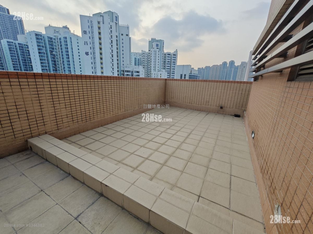 The Prominence Sell 1 Bedroom , 1 Bathroom 335 ft²