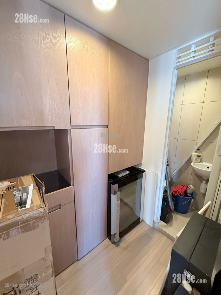 The Oakhill Sell 3 Bedrooms , 2 Bathrooms 1,185 ft²