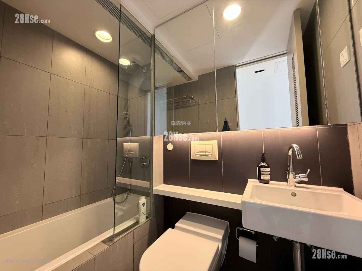 The Oakhill Sell 3 Bedrooms , 2 Bathrooms 1,185 ft²