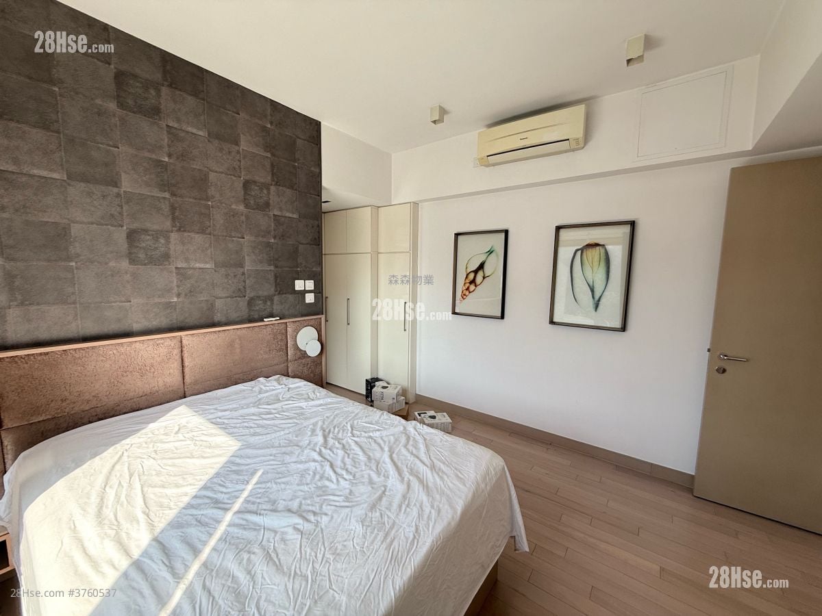 The Oakhill Sell 3 Bedrooms , 2 Bathrooms 1,185 ft²