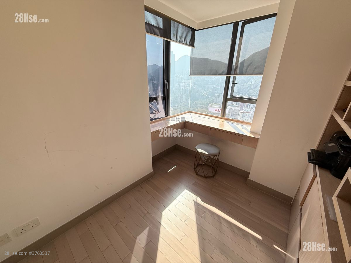 The Oakhill Sell 3 Bedrooms , 2 Bathrooms 1,185 ft²