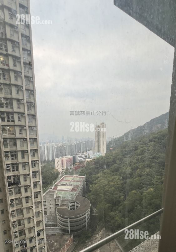 Tsz Oi Court Sell 3 Bedrooms , 2 Bathrooms 650 ft²