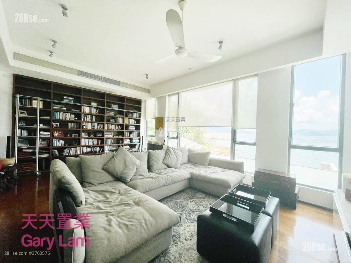 Royal Castle Sell 4 Bedrooms , 4 Bathrooms 2,720 ft²