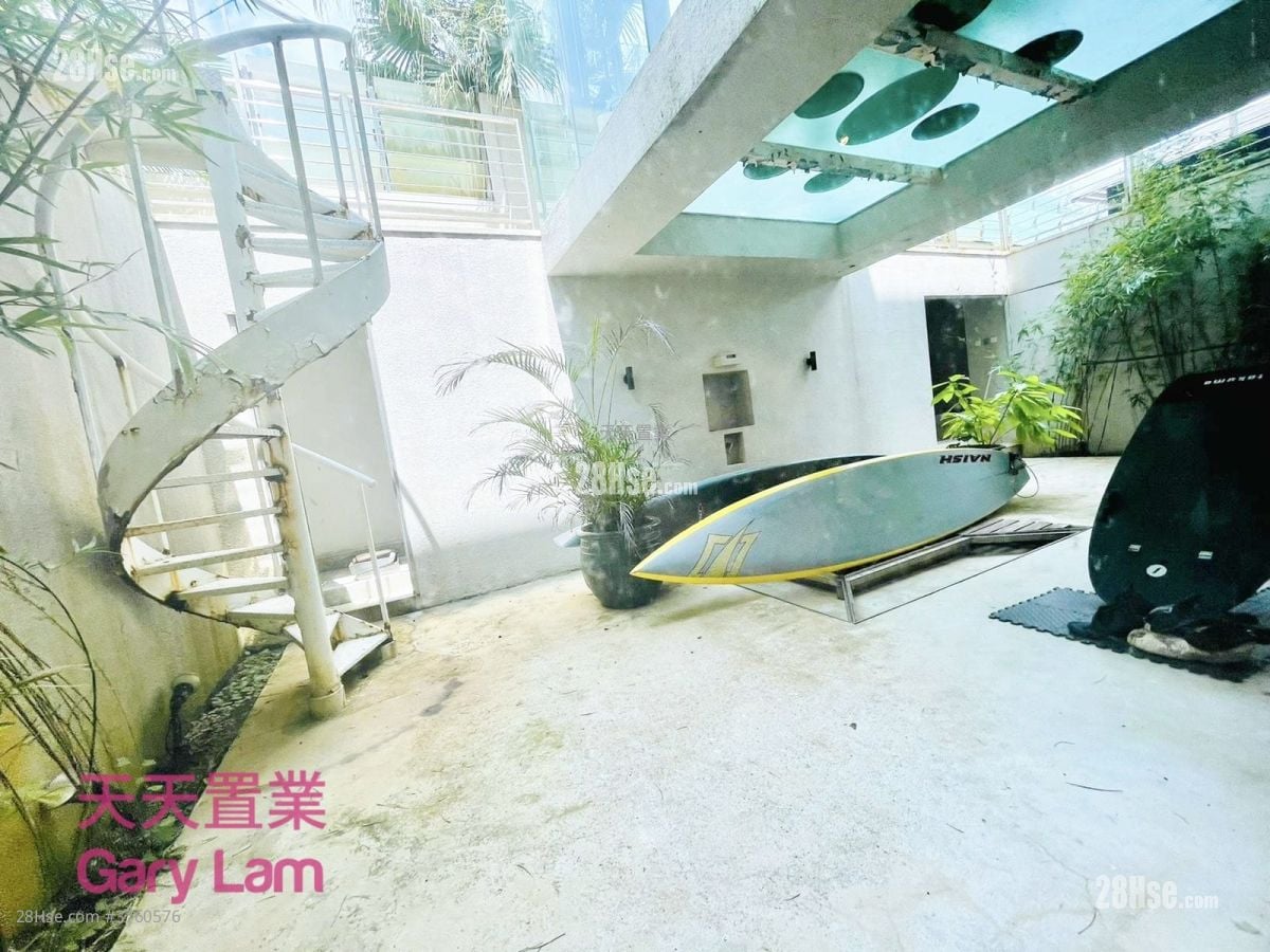 Royal Castle Sell 4 Bedrooms , 4 Bathrooms 2,720 ft²