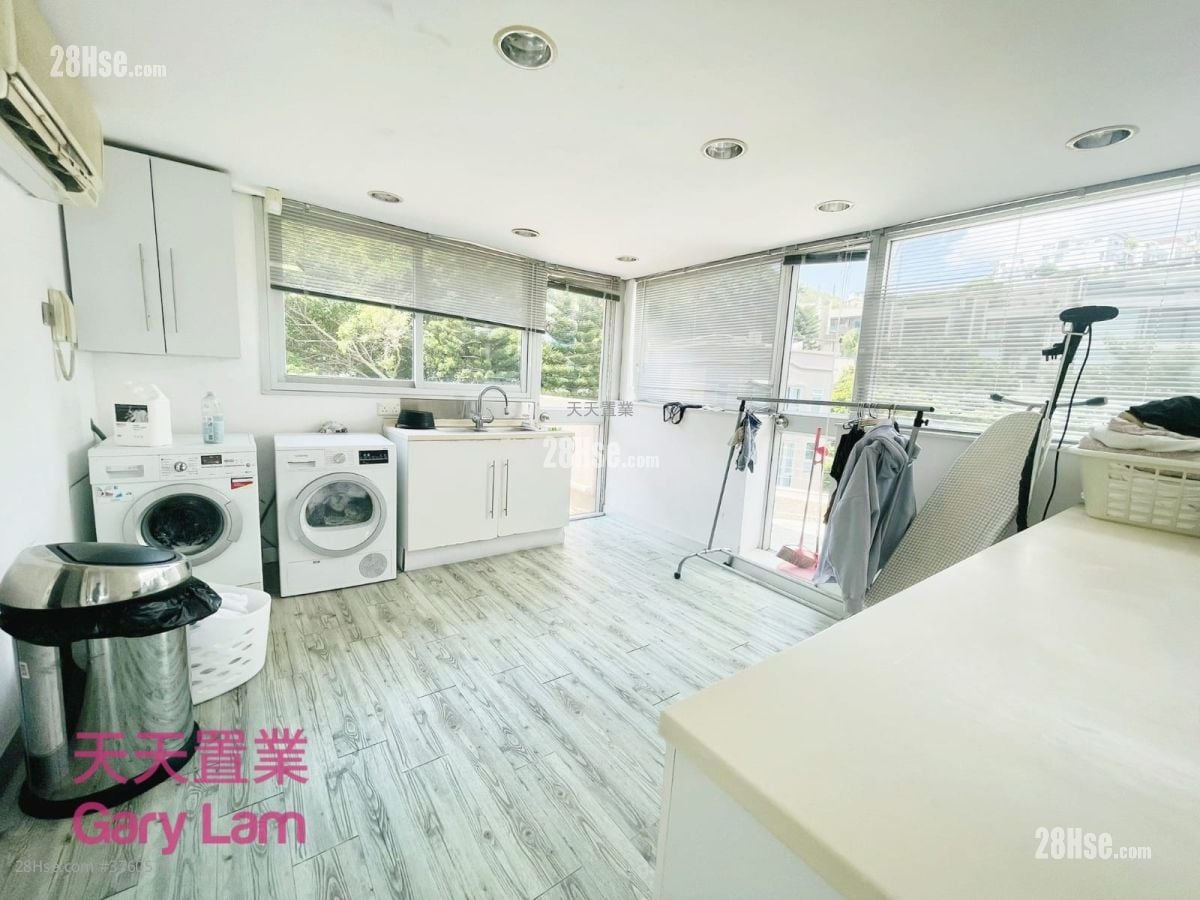 Royal Castle Sell 4 Bedrooms , 4 Bathrooms 2,720 ft²