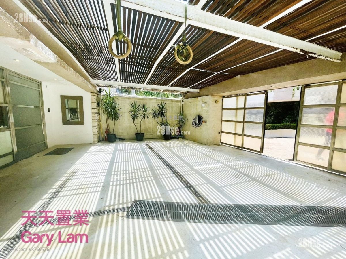 Royal Castle Sell 4 Bedrooms , 4 Bathrooms 2,720 ft²