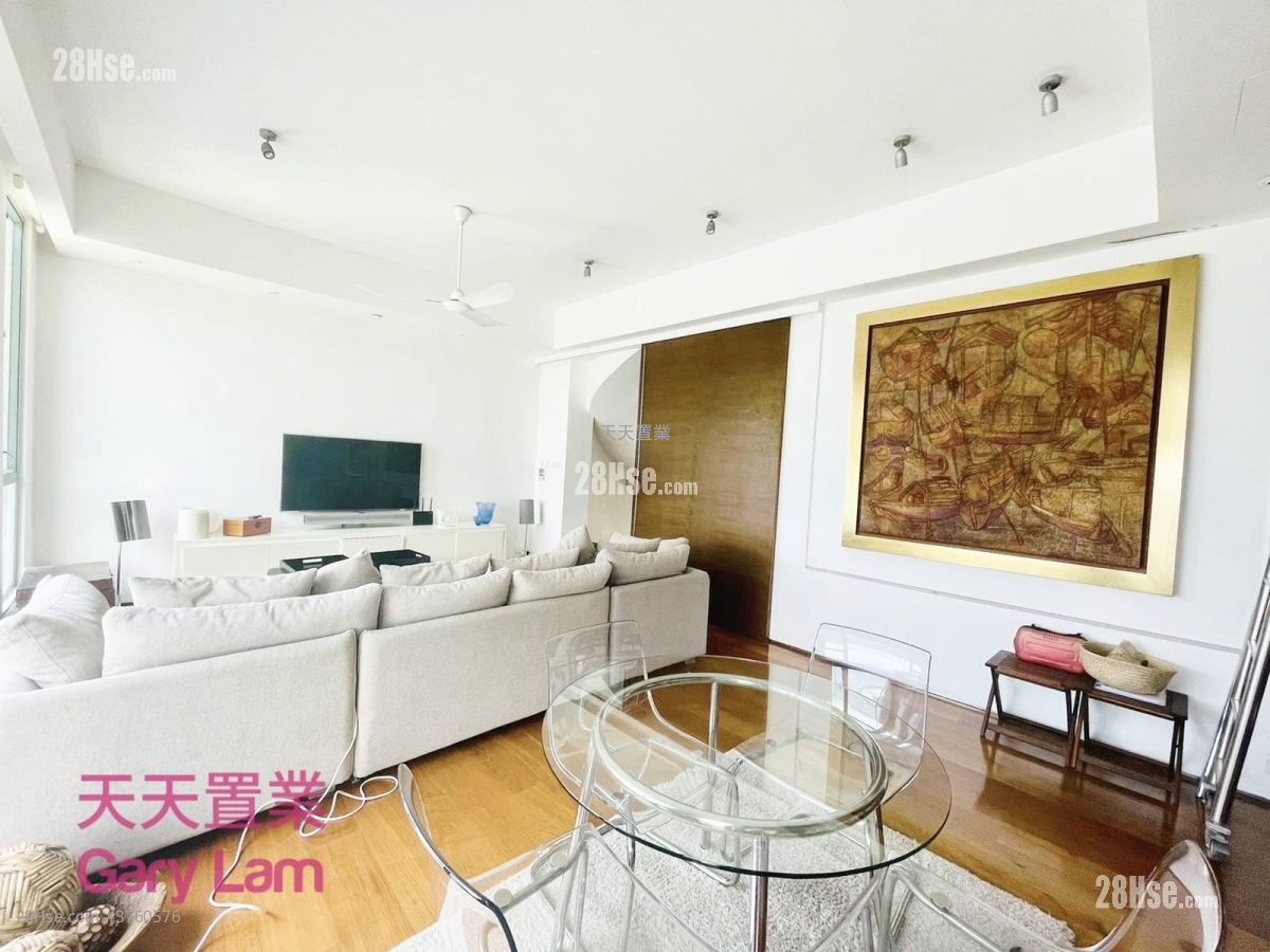 Royal Castle Sell 4 Bedrooms , 4 Bathrooms 2,720 ft²