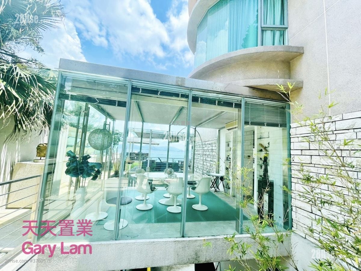 Royal Castle Sell 4 Bedrooms , 4 Bathrooms 2,720 ft²