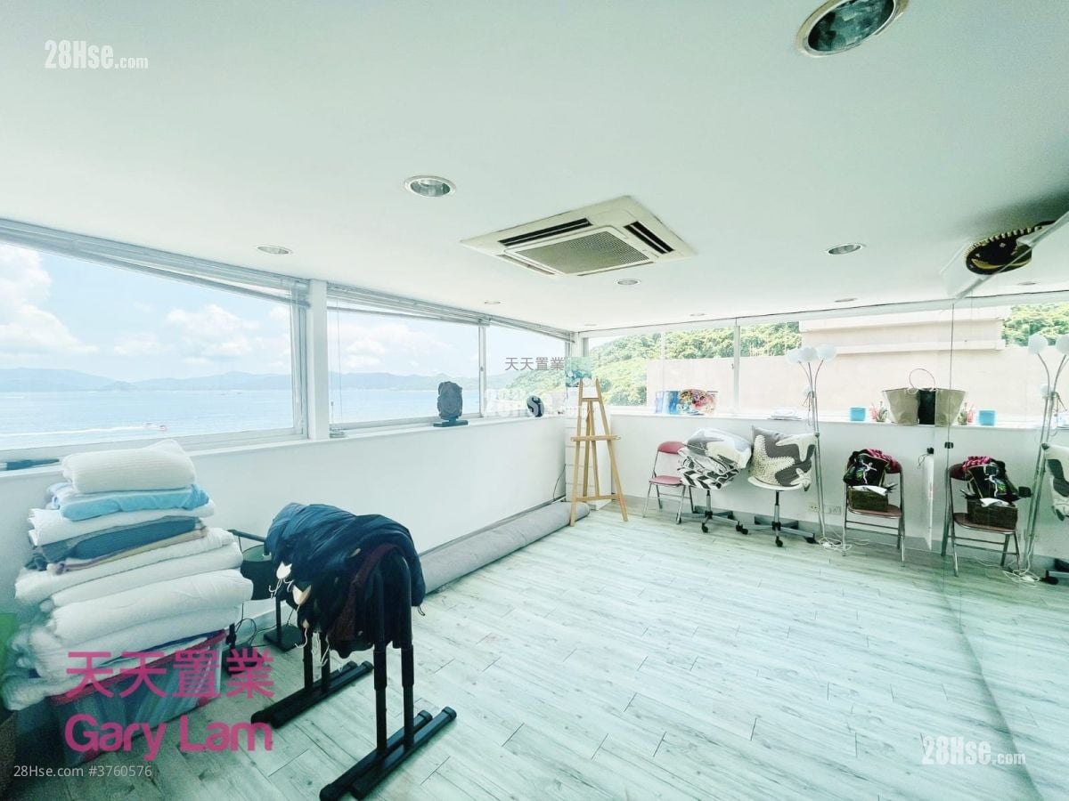 Royal Castle Sell 4 Bedrooms , 4 Bathrooms 2,720 ft²