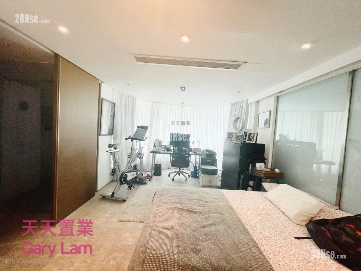 Royal Castle Sell 4 Bedrooms , 4 Bathrooms 2,720 ft²