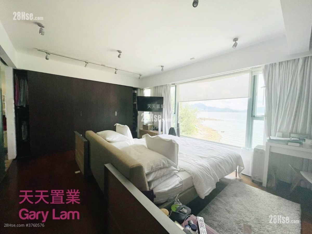 Royal Castle Sell 4 Bedrooms , 4 Bathrooms 2,720 ft²