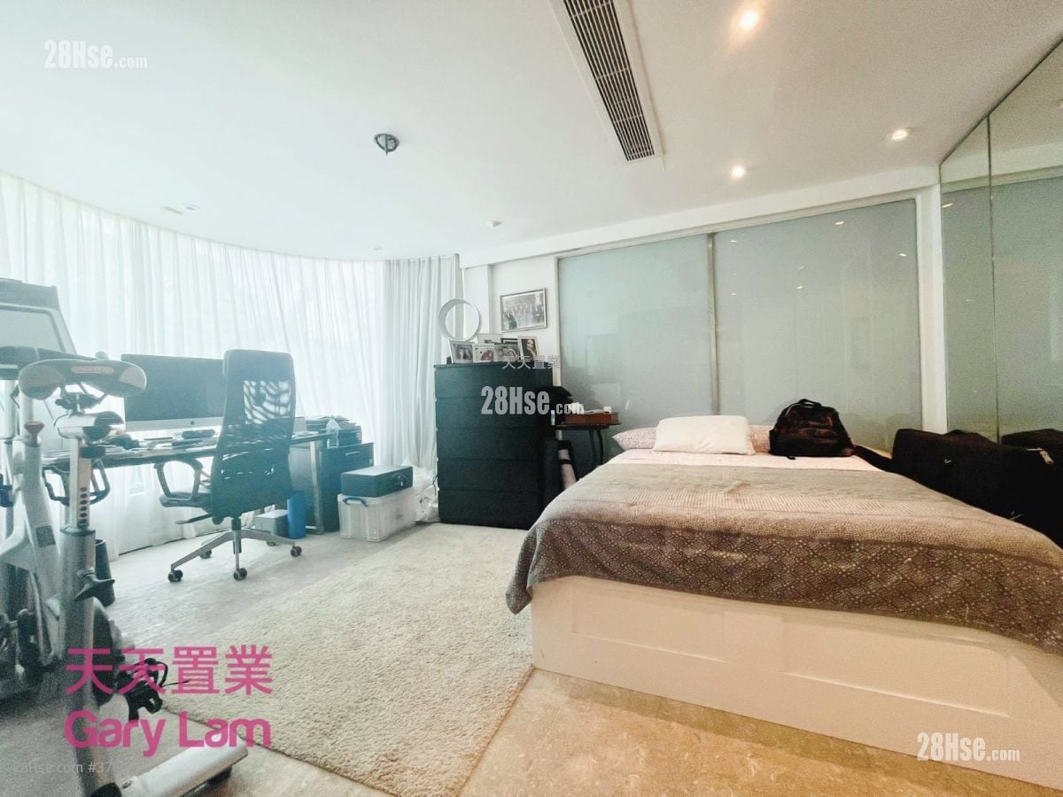 Royal Castle Sell 4 Bedrooms , 4 Bathrooms 2,720 ft²