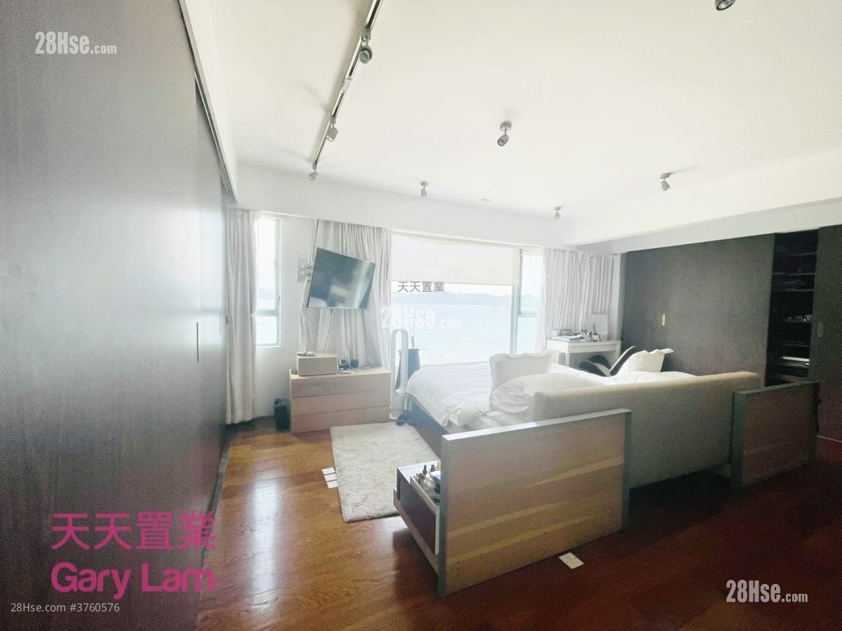 Royal Castle Sell 4 Bedrooms , 4 Bathrooms 2,720 ft²