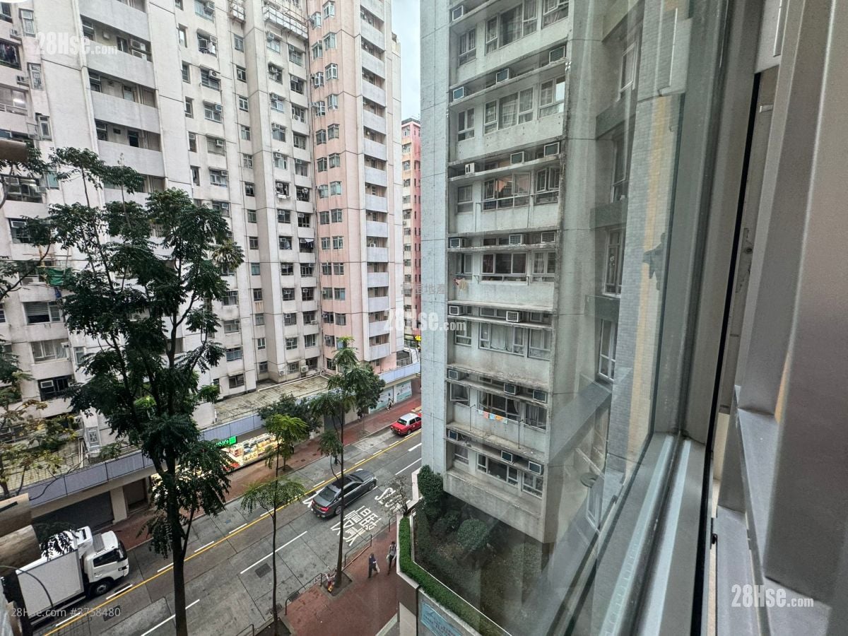 Whampoa Garden Sell 4 Bedrooms , 2 Bathrooms 755 ft²