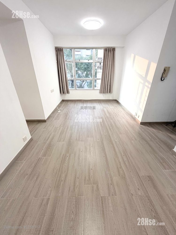 Cheerful Park Sell 3 Bedrooms 608 ft²