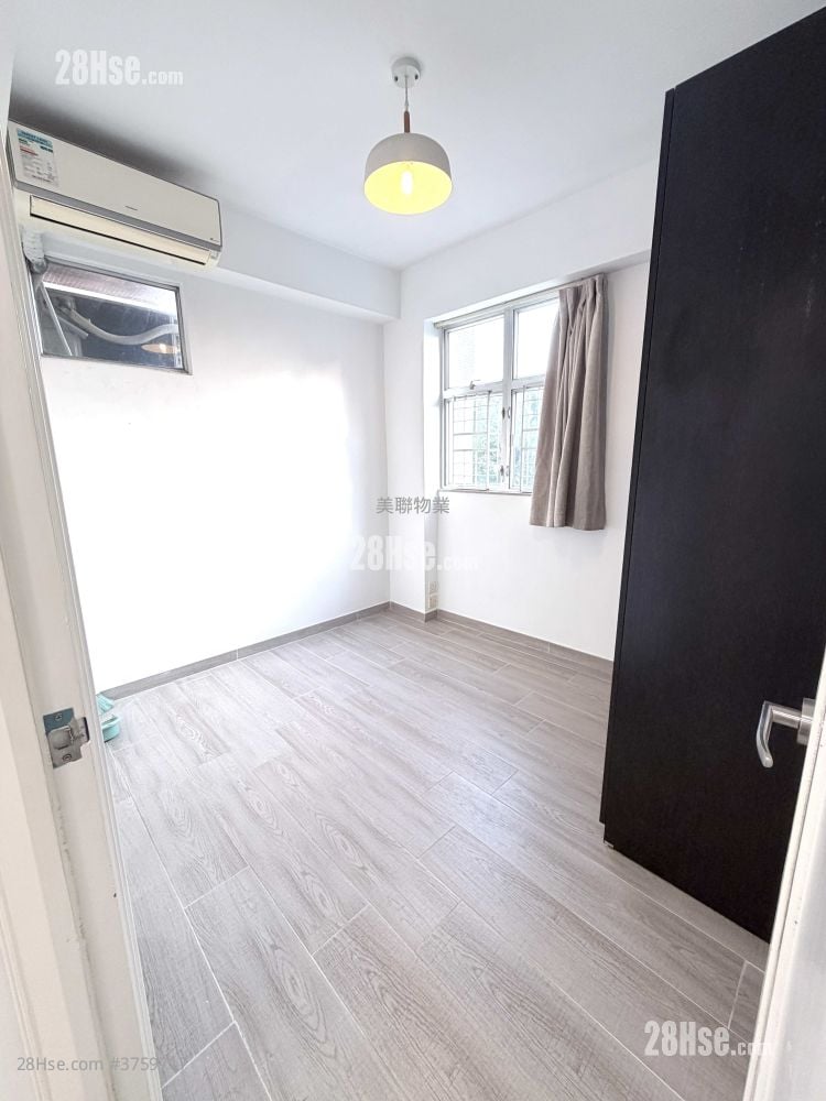 Cheerful Park Sell 3 Bedrooms 608 ft²