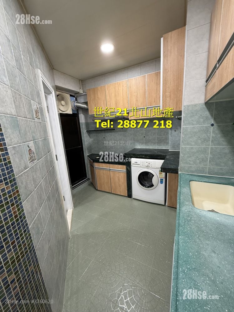 Hung On Building Sell 3 Bedrooms , 1 Bathroom 671 ft²