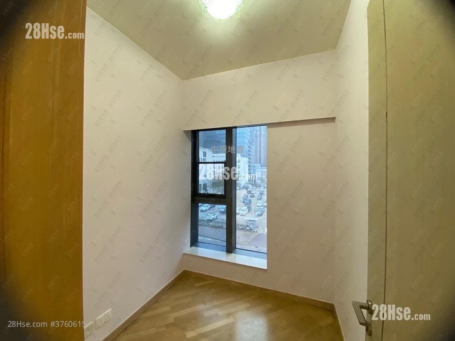 Alto Residences Sell 2 Bedrooms , 2 Bathrooms 575 ft²